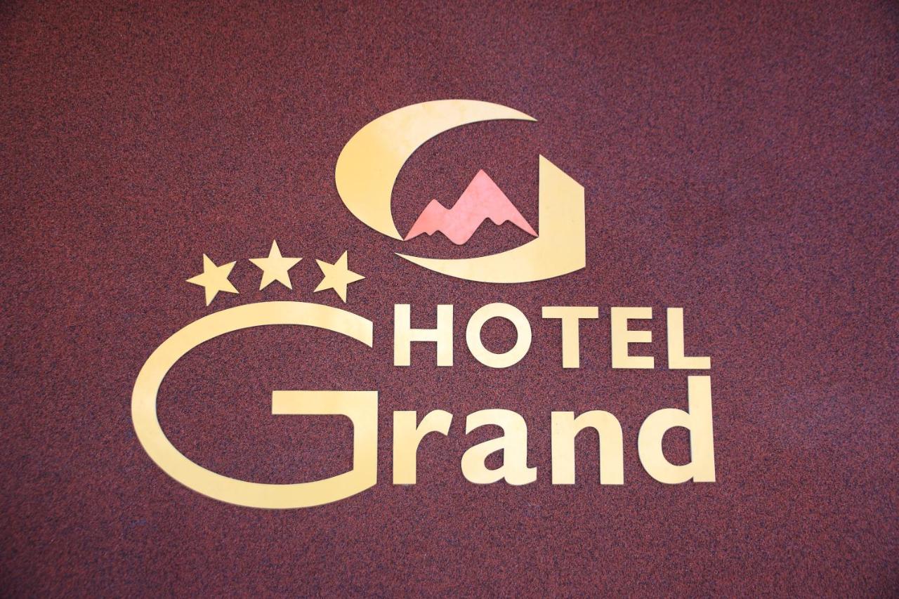 ساموكوف Hotel Grand المظهر الخارجي الصورة